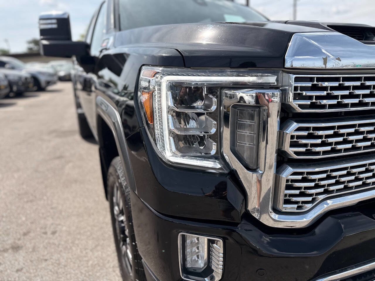 Used 2021 GMC Sierra 2500 Denali w/ Denali Ultimate Package AWD/4WD image 11