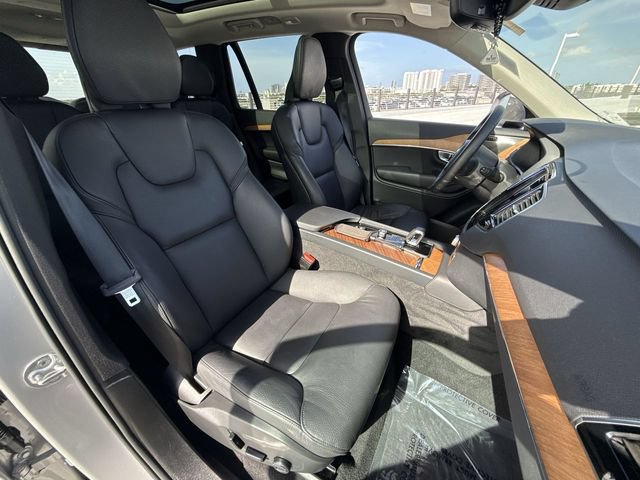 Used 2024 Volvo XC90 B5 Plus AWD/4WD image 27