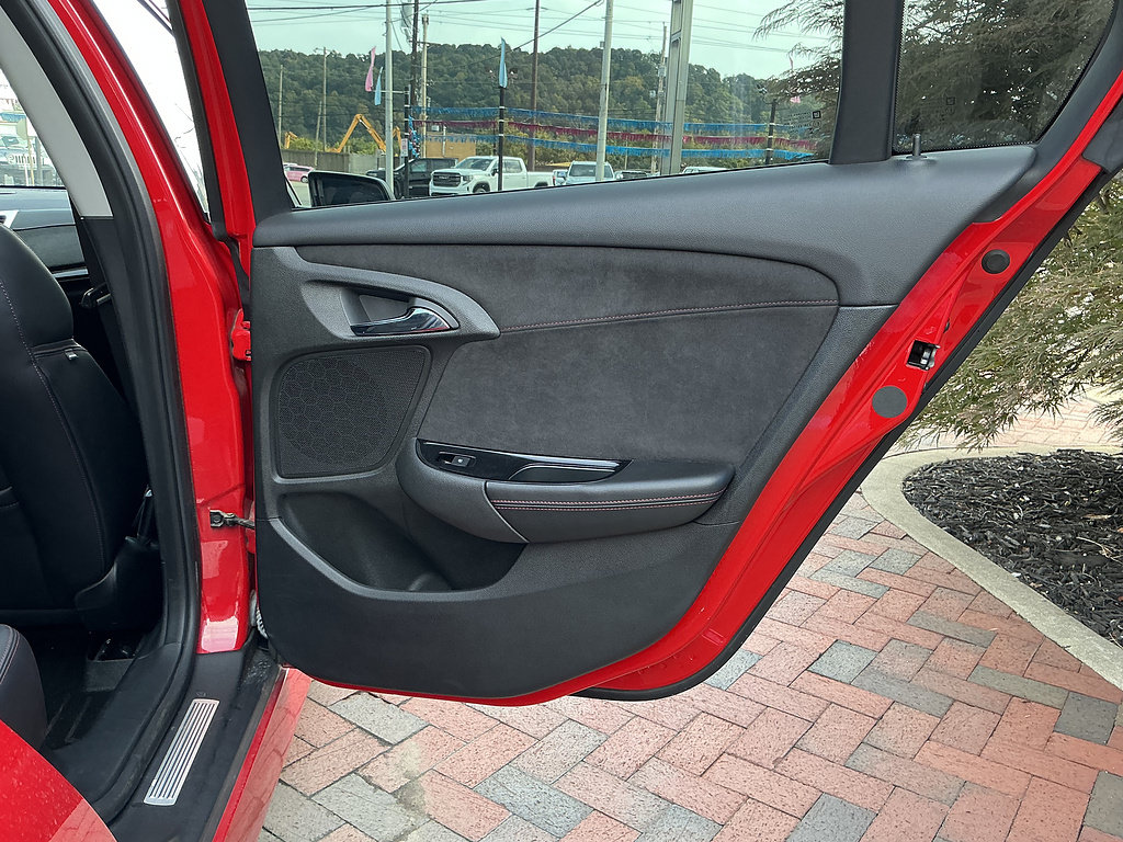 Used 2014 Chevrolet SS RWD image 33