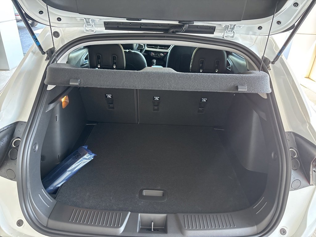 New 2026 Chevrolet Trax LT w/ Driver Confidence Package image 25
