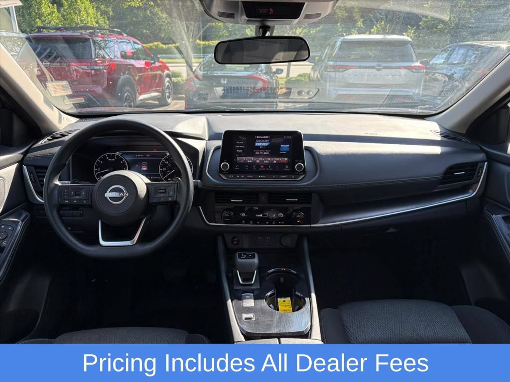Certified 2024 Nissan Rogue SV FWD image 9