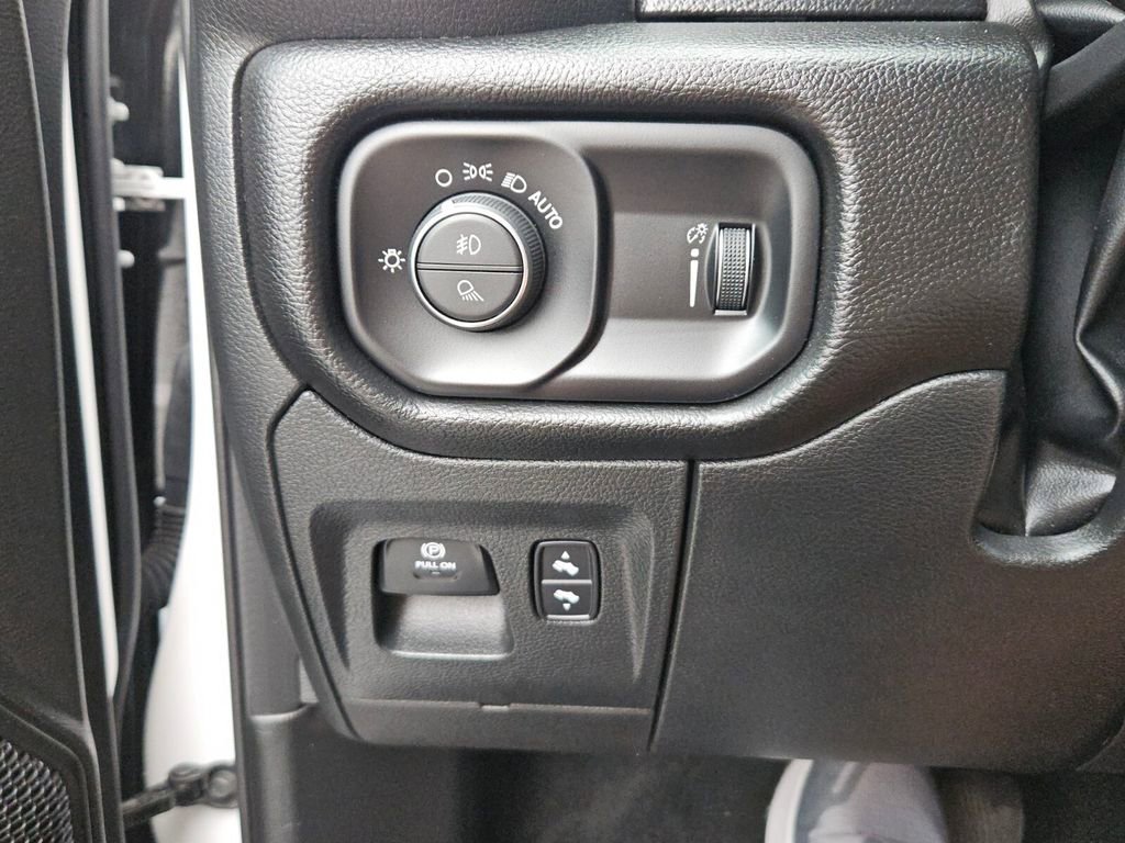 Used 2022 RAM 1500 Big Horn AWD/4WD image 25