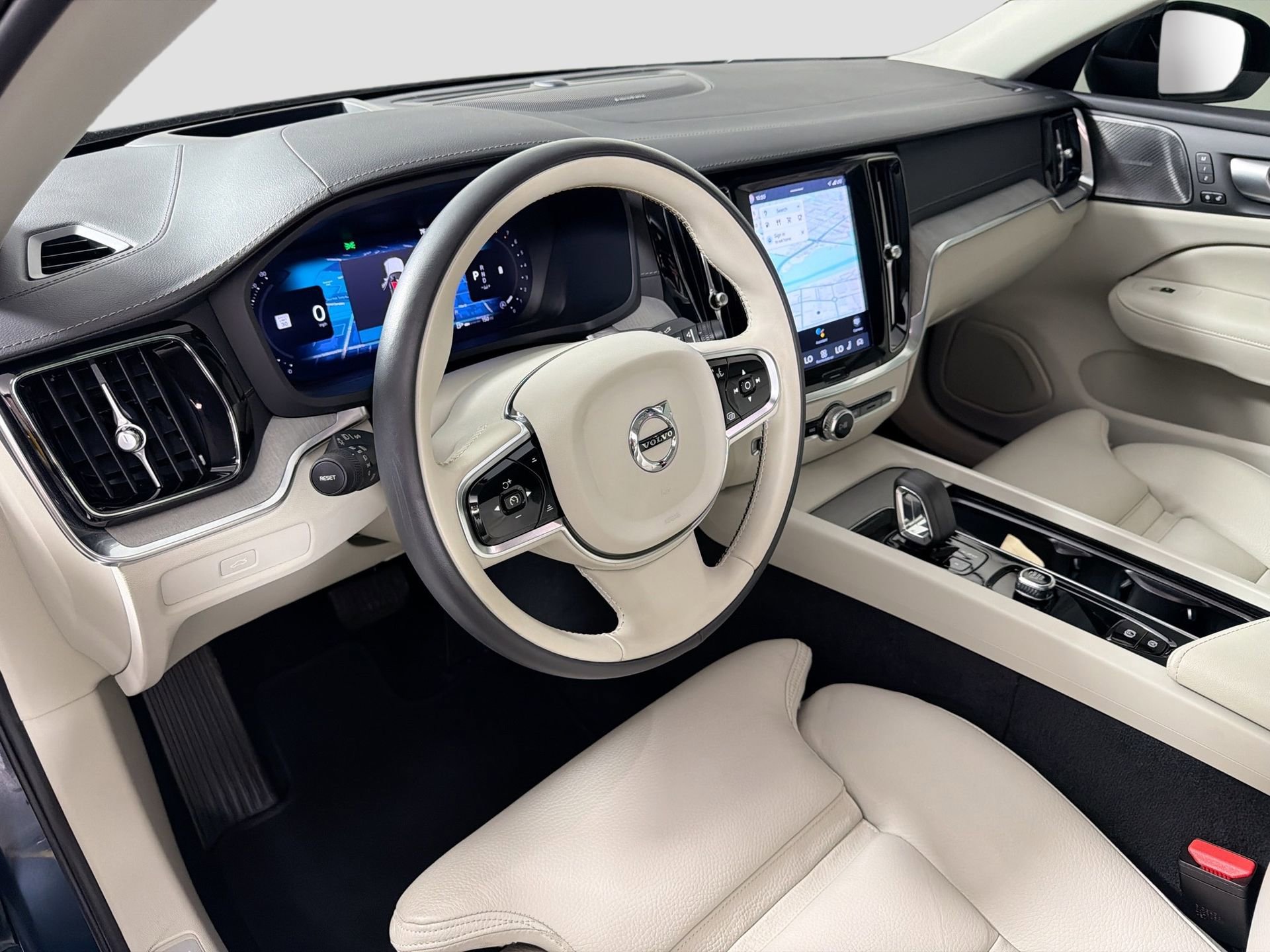 Certified 2024 Volvo S60 B5 Ultimate w/ Climate Package image 10