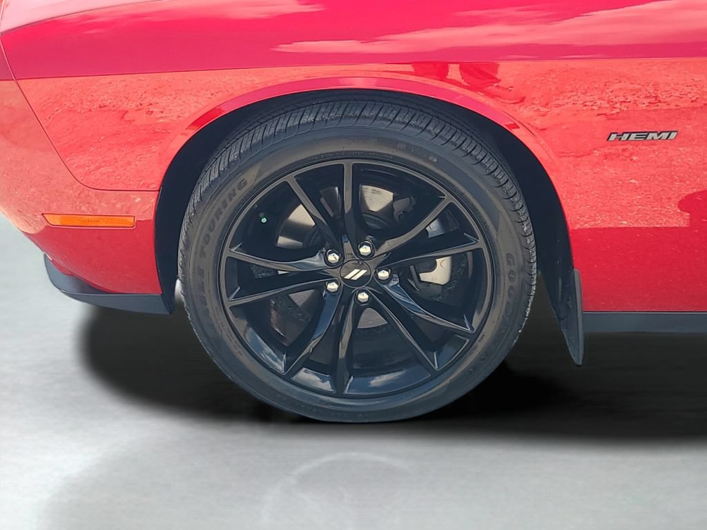 Used 2018 Dodge Challenger R/T w/ Blacktop Package RWD image 24
