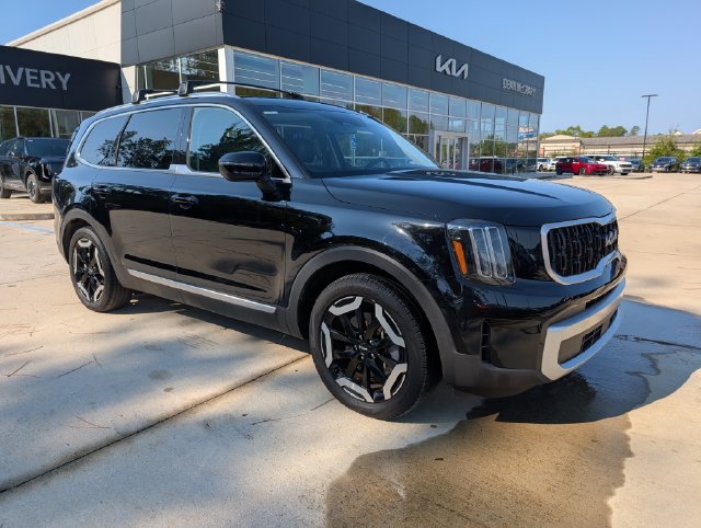 Used 2024 Kia Telluride EX w/ EX Captain's Chair Package