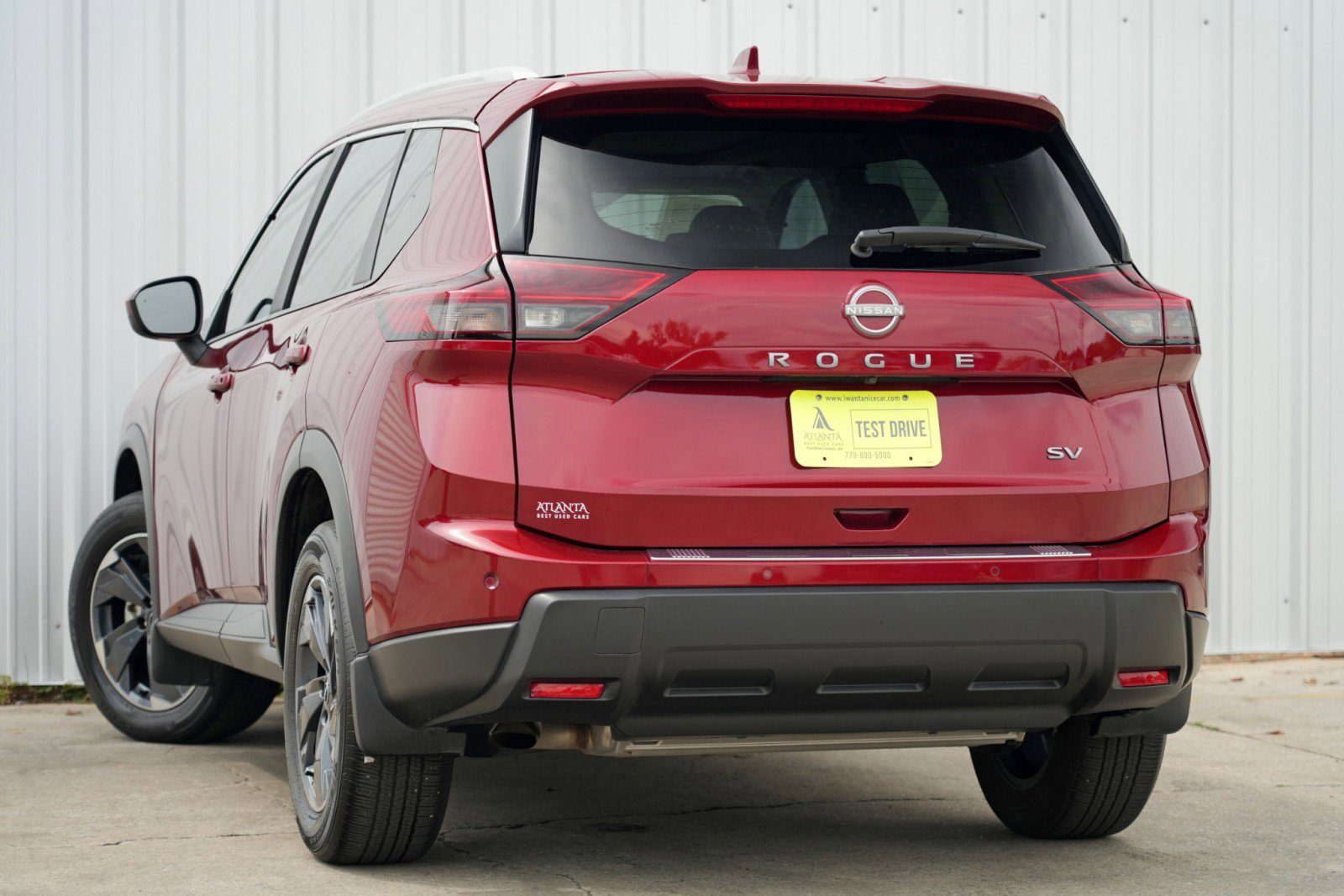Used 2024 Nissan Rogue SV w/ SV Premium Package image 4