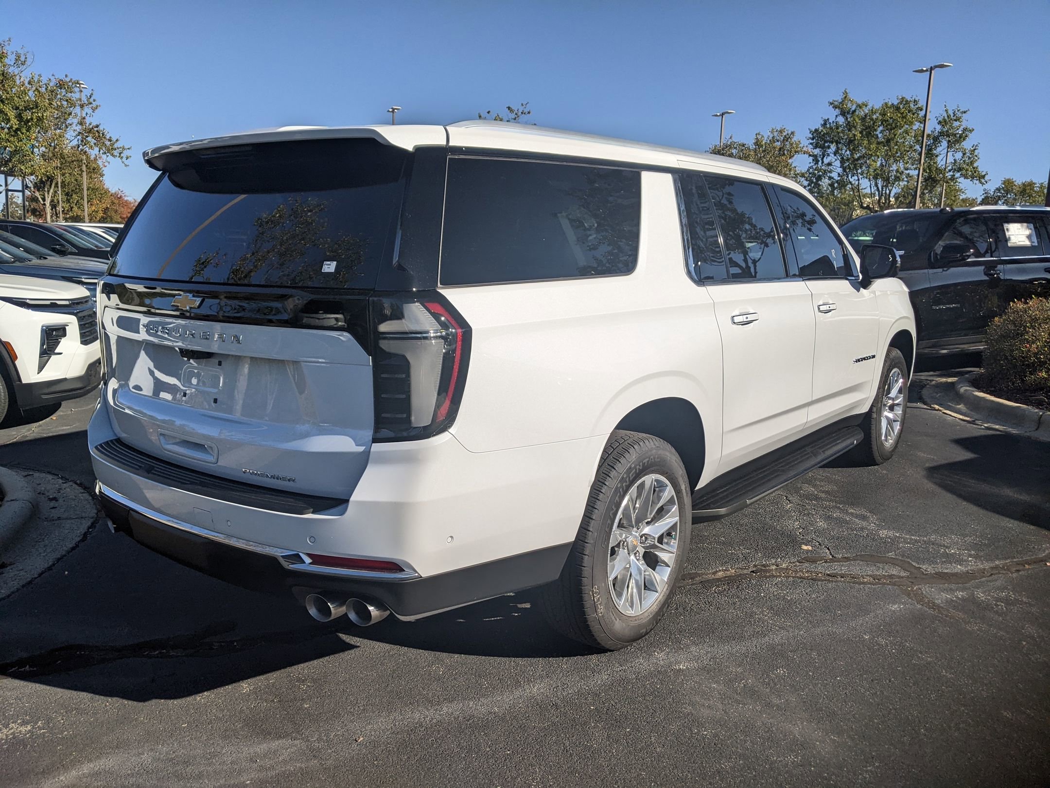 New 2026 Chevrolet Suburban Premier image 8