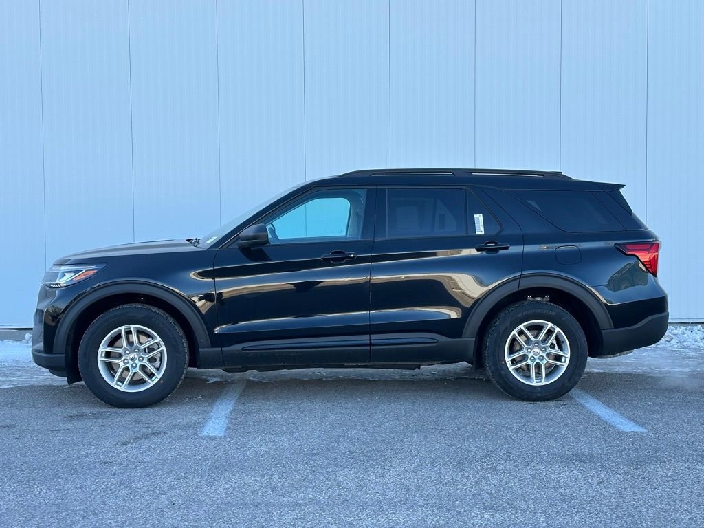 New 2026 Ford Explorer Active image 2