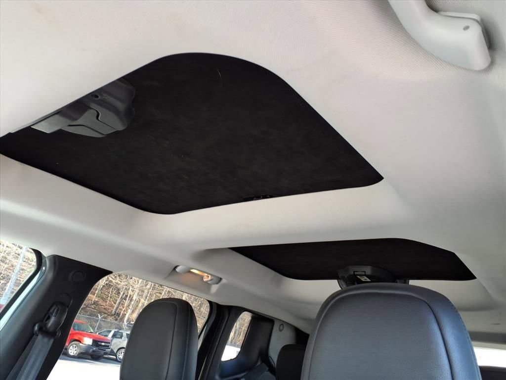 Used 2017 Jeep Renegade Trailhawk image 15