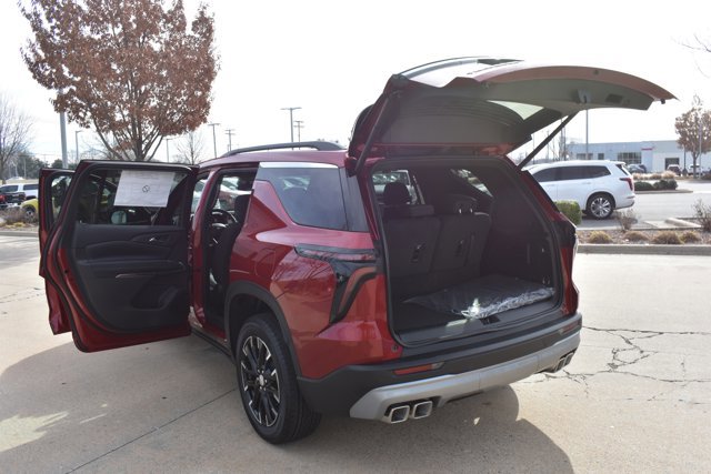 New 2026 Chevrolet Traverse LT w/ Sun and Wheel Package image 17