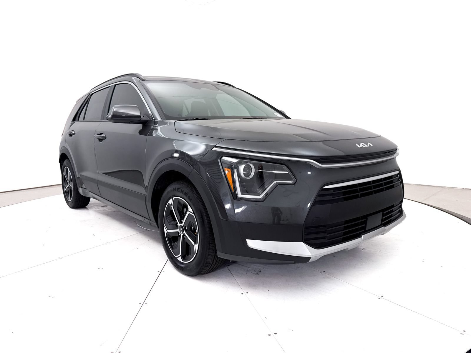Certified 2025 Kia Niro EX FWD image 12