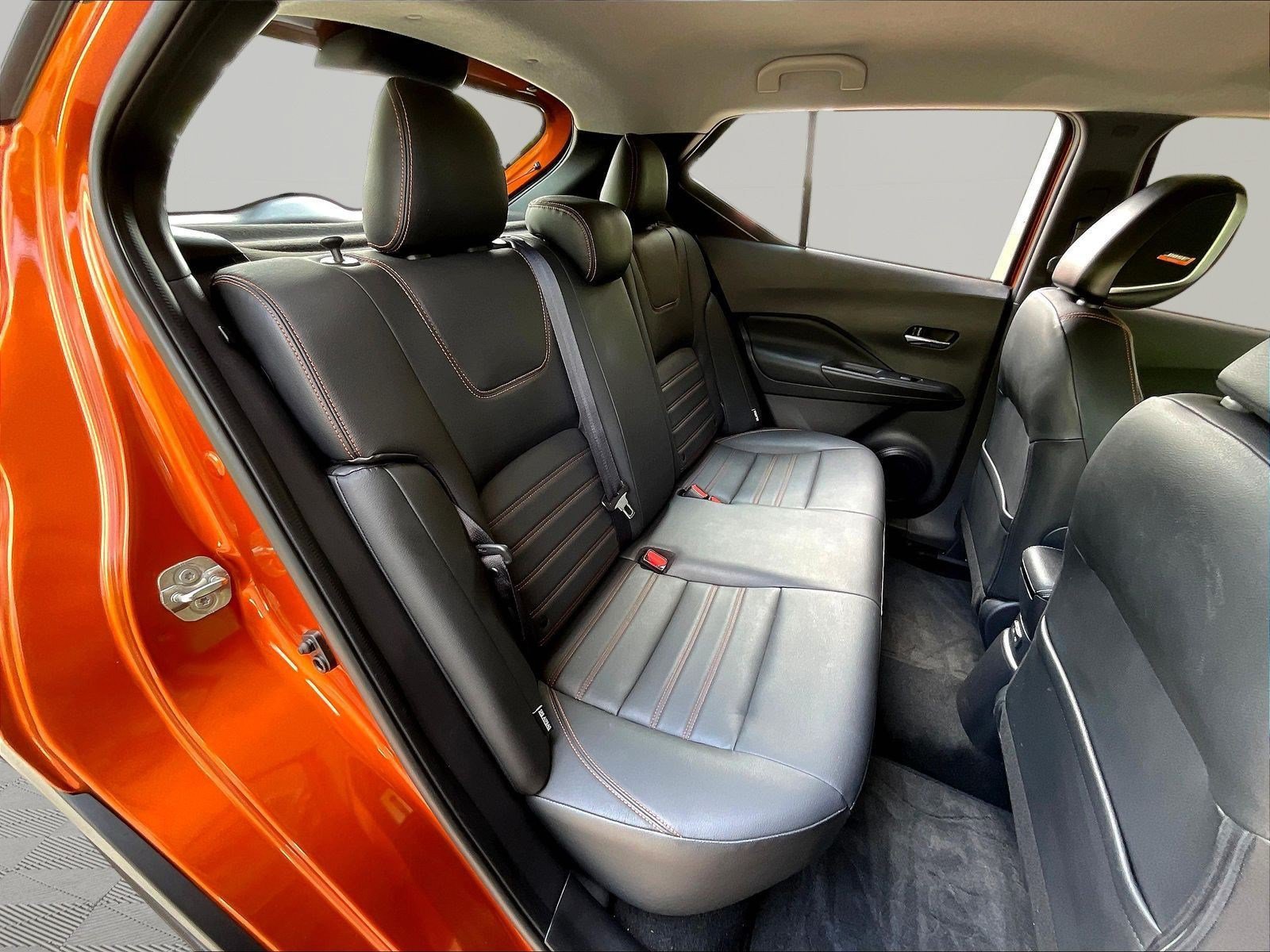 Used 2020 Nissan Kicks SR w/ SR Premium Package FWD image 24