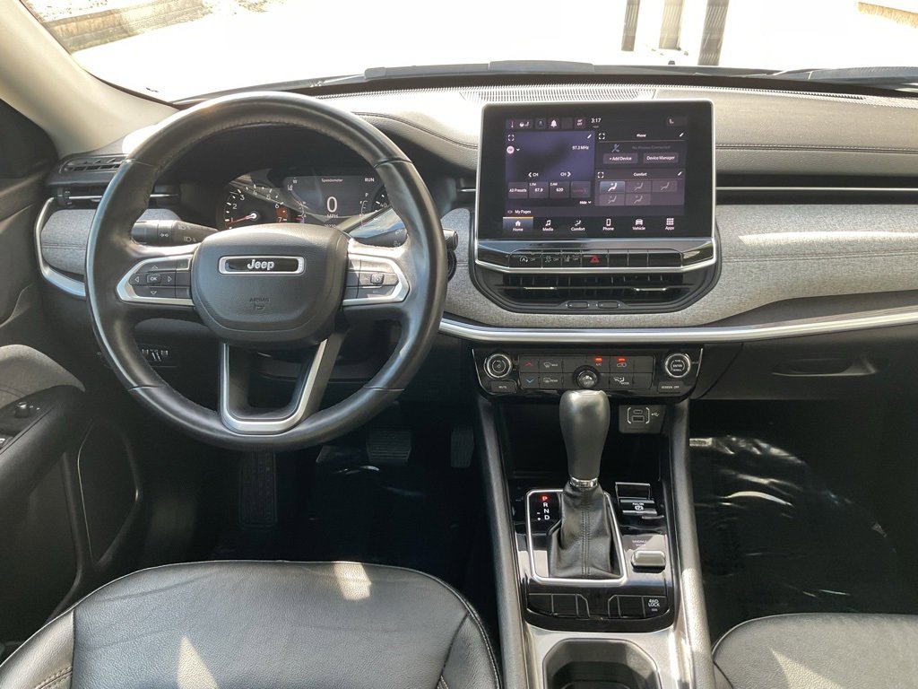 Used 2022 Jeep Compass Latitude image 10