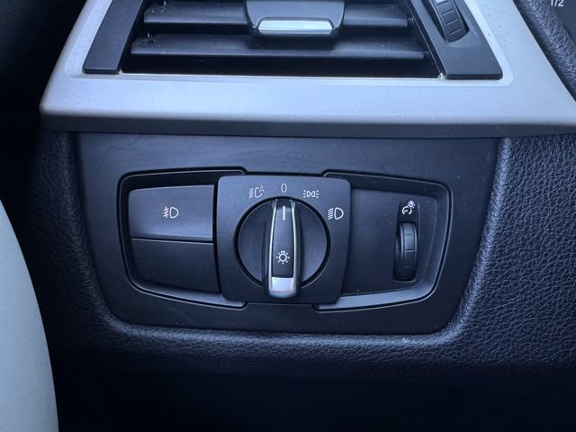 Used 2014 BMW 320i Sedan RWD image 29