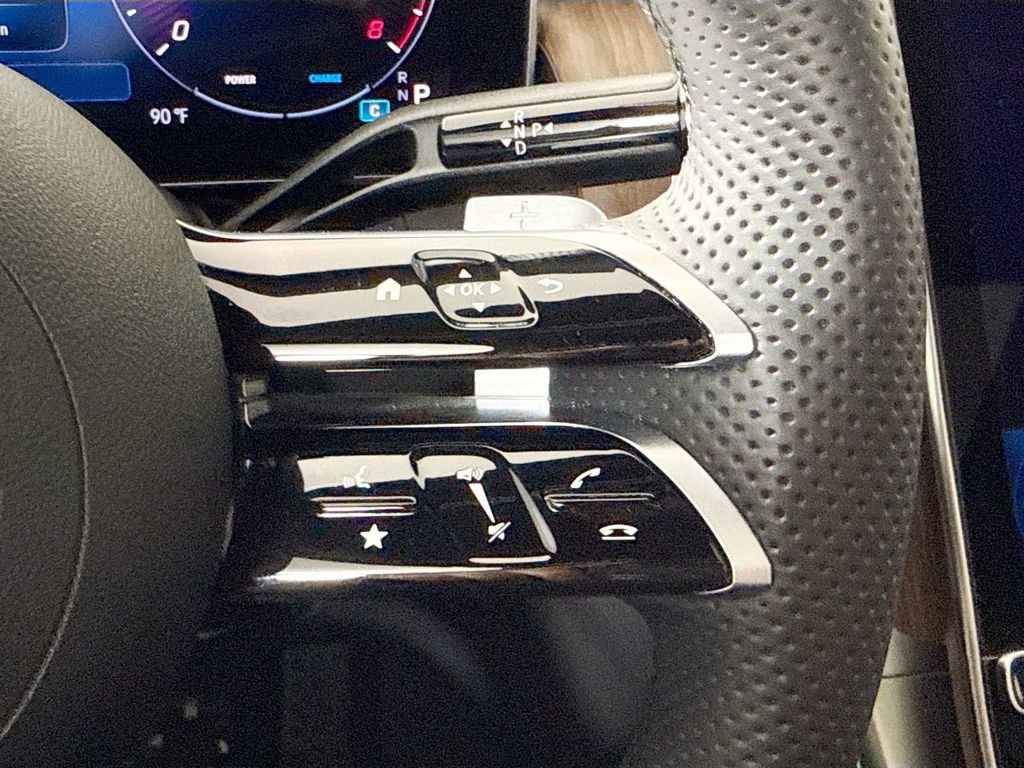 Certified 2025 Mercedes-Benz GLC 300 image 12