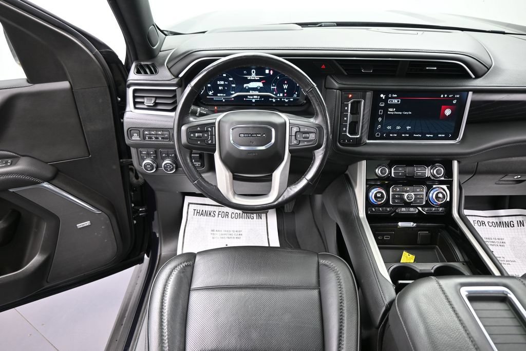 Used 2022 GMC Yukon Denali w/ Denali Premium Package AWD/4WD image 25