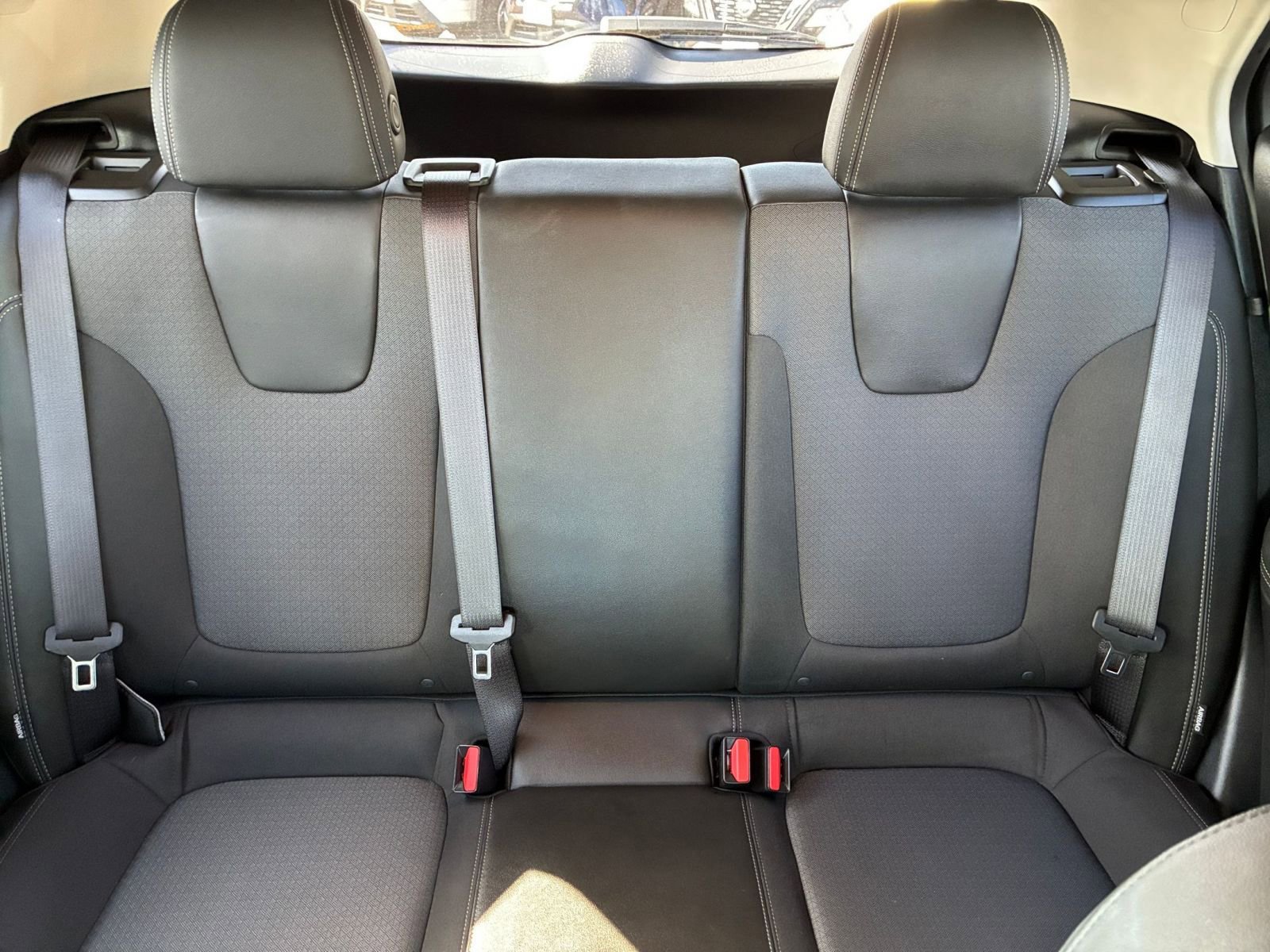 Used 2025 Buick Encore GX Preferred image 37