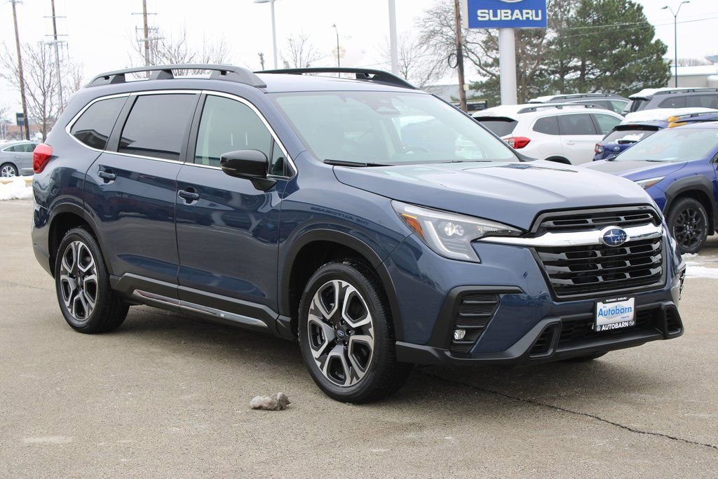 Used 2024 Subaru Ascent Limited image 3