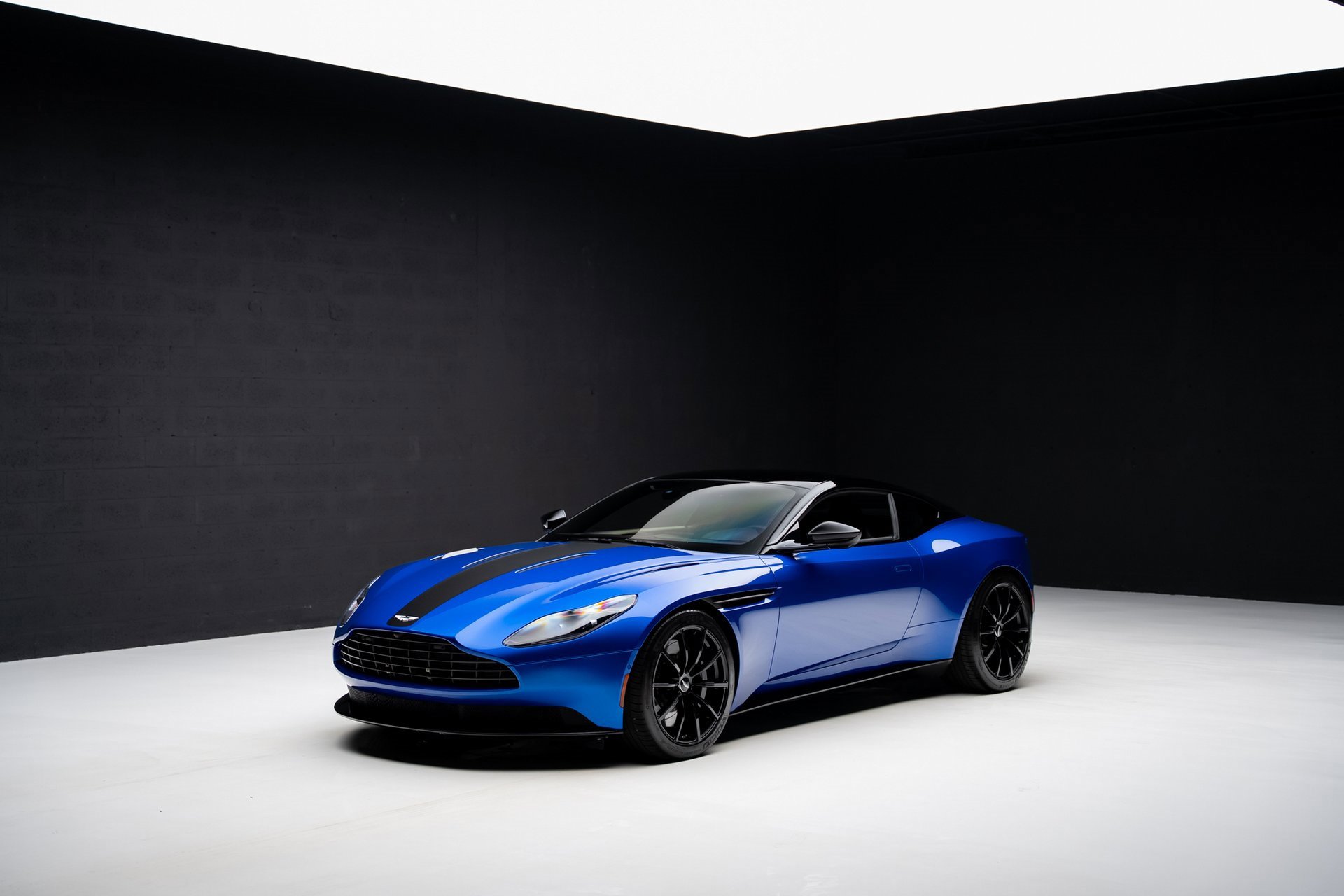 Used 2020 Aston Martin DB11 AMR image 4