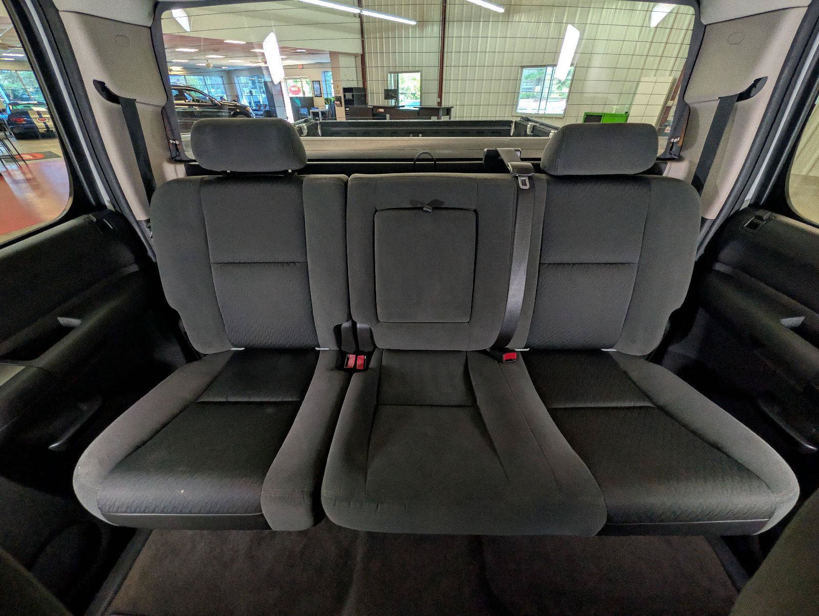 Used 2009 Chevrolet Silverado 1500 2WD Crew Cab w/ Exterior Plus Package image 36