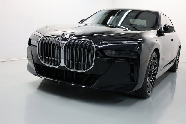 Used 2024 BMW 760i xDrive w/ Executive Package image 59