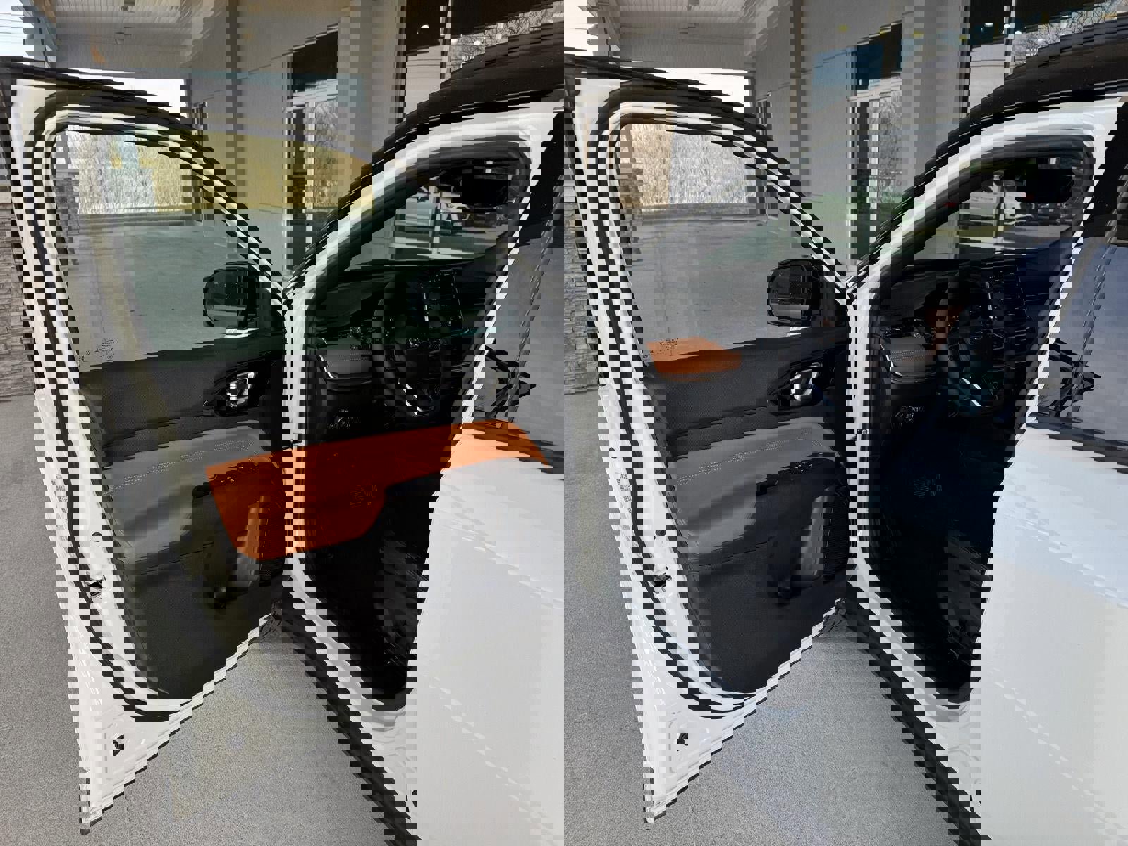 Used 2024 Jeep Compass Limited image 11