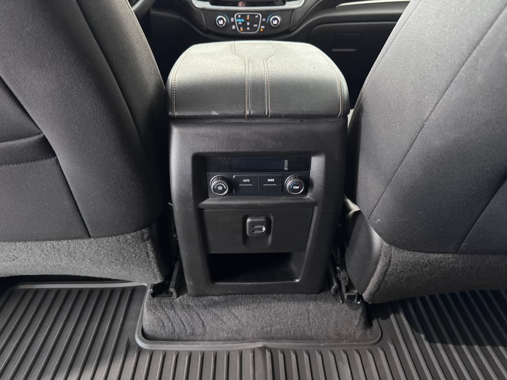 Used 2020 Chevrolet Traverse LS AWD/4WD image 27
