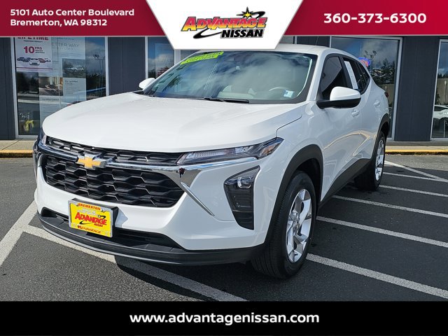 Used 2024 Chevrolet Trax LS w/ LS Convenience Package image 1