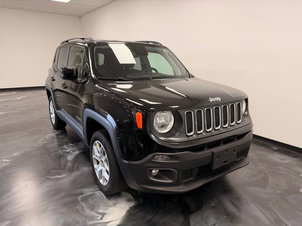 Used 2018 Jeep Renegade Latitude w/ Cold Weather Group AWD/4WD image 23