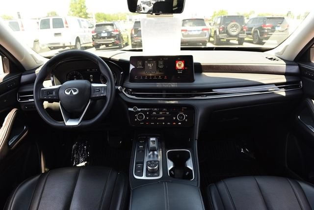 Used 2023 INFINITI QX60 Sensory w/ Vision Package AWD/4WD image 7