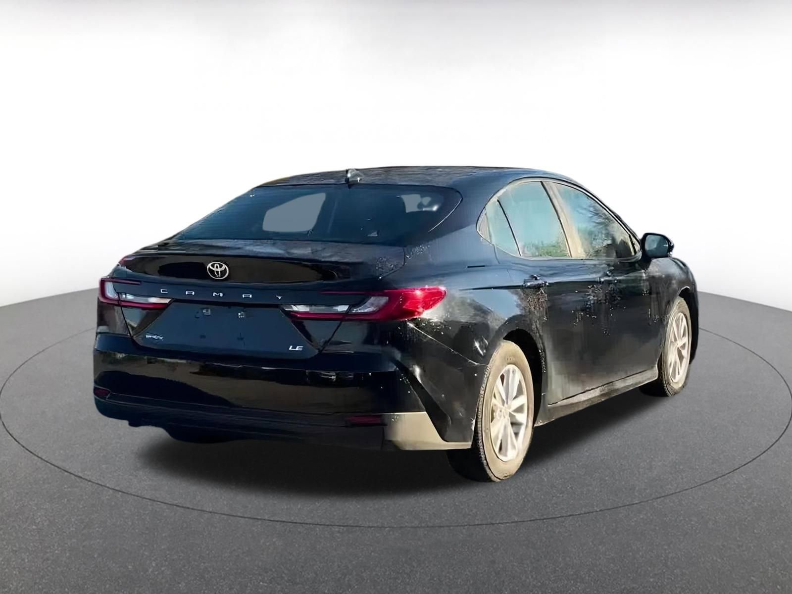 Used 2025 Toyota Camry LE image 14