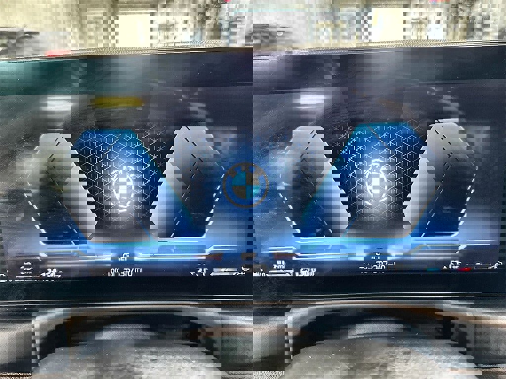 Used 2023 BMW 330i Sedan image 18