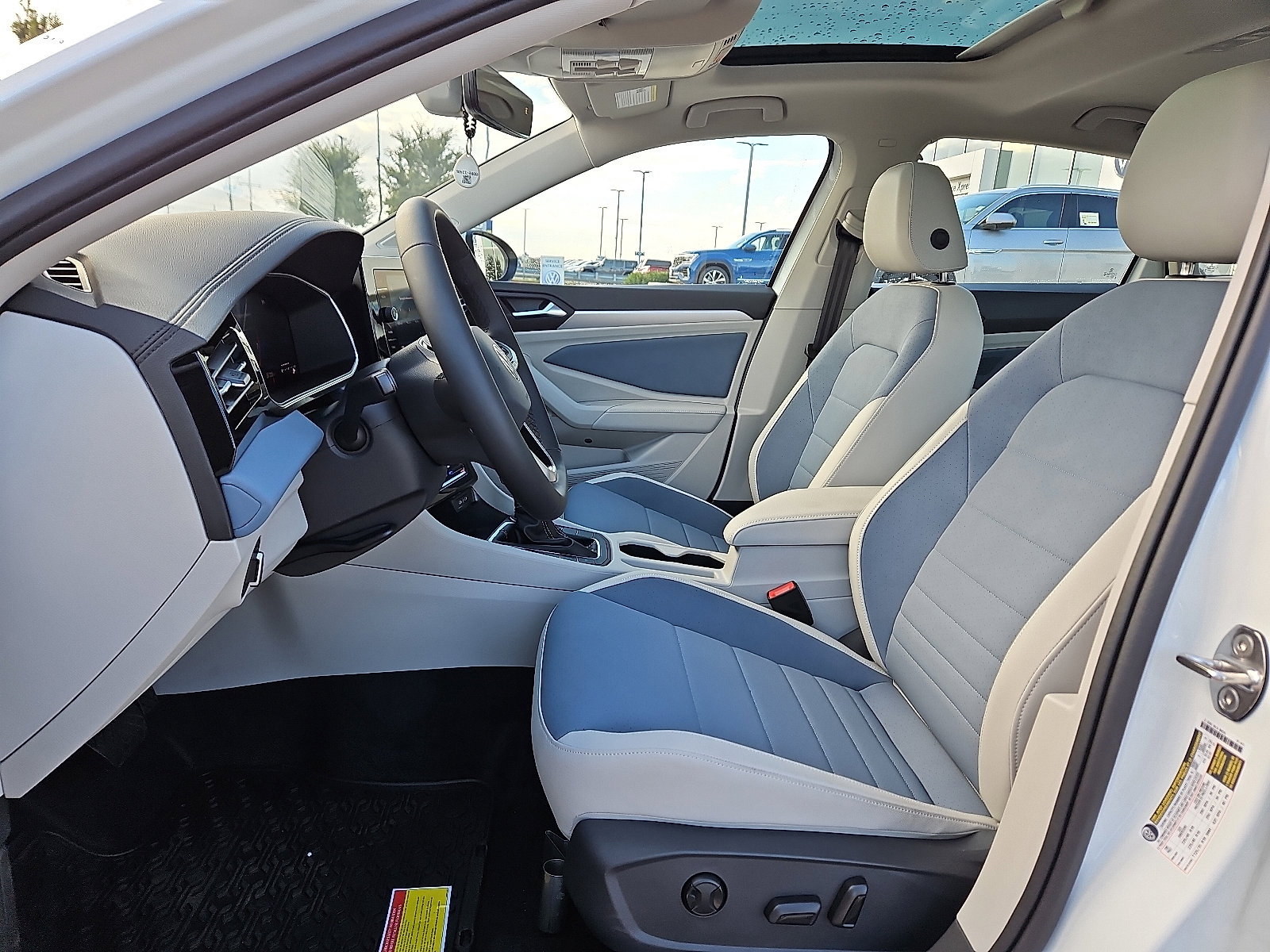 New 2026 Volkswagen Jetta SE image 10