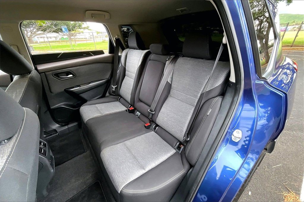 Used 2021 Nissan Rogue SV image 28