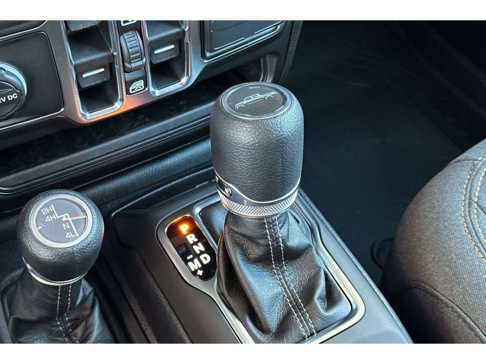 New 2026 Jeep Gladiator Sport AWD/4WD image 21