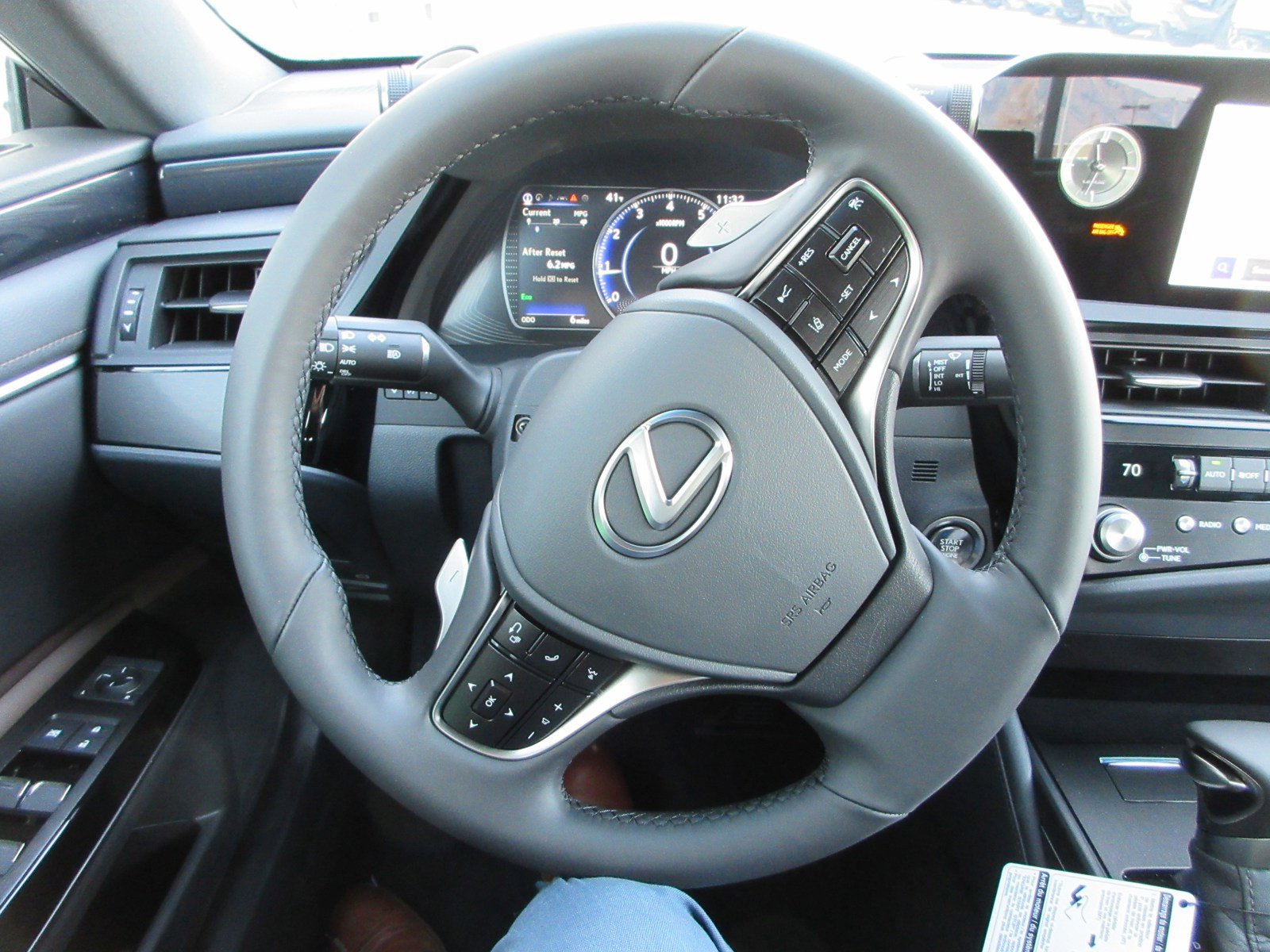 New 2025 Lexus ES 350 image 31