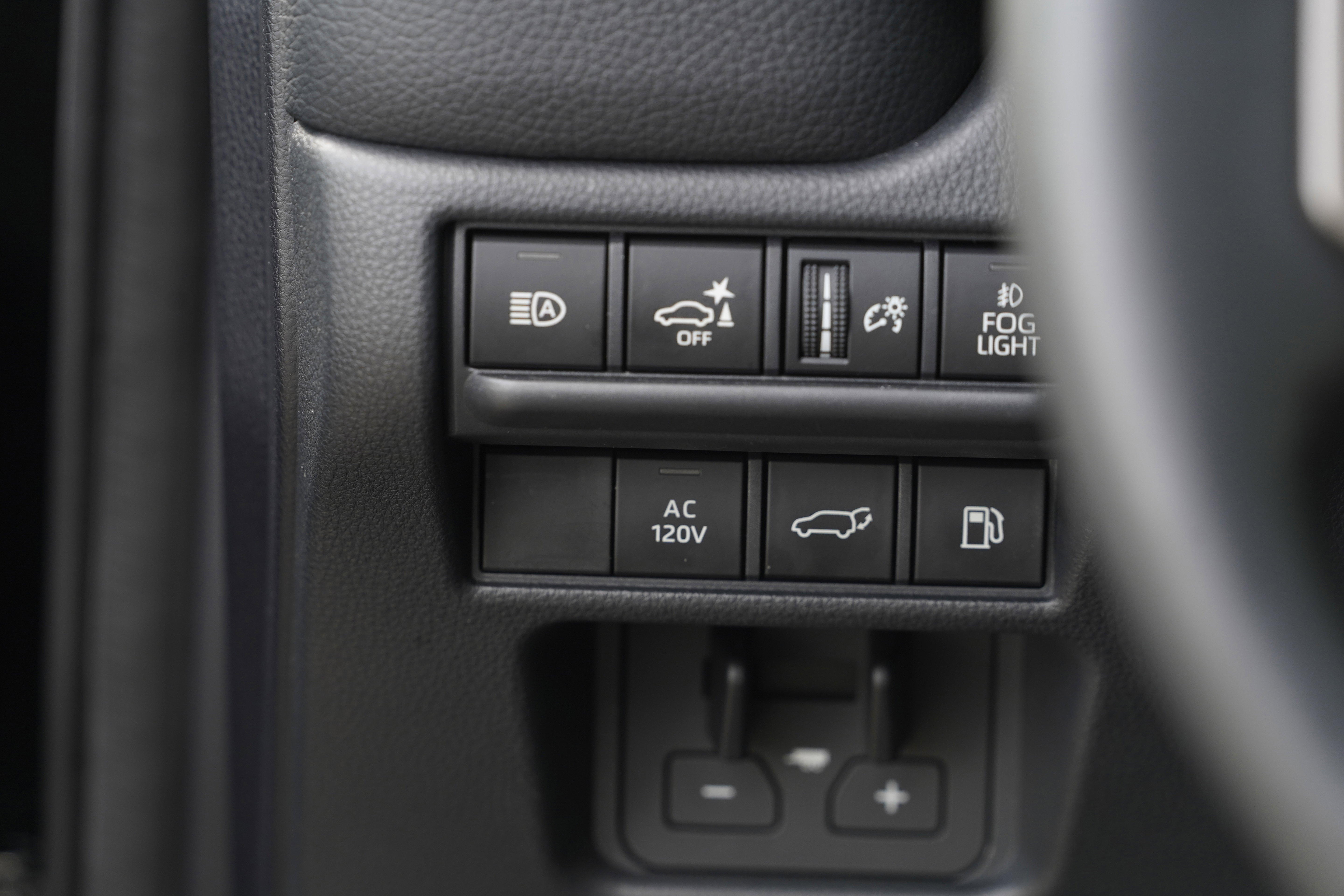 Used 2024 Toyota Land Cruiser image 16