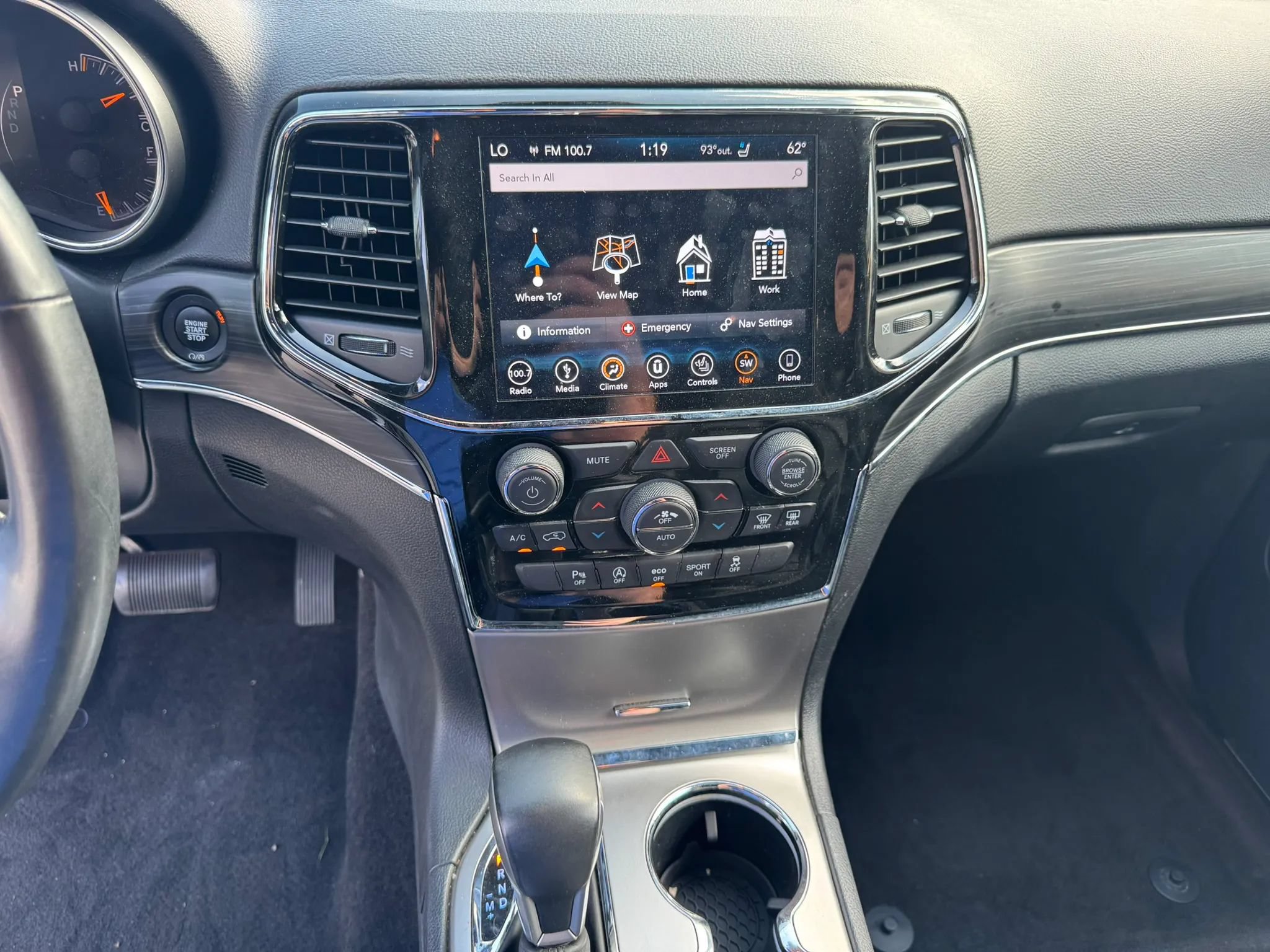 Used 2019 Jeep Grand Cherokee Limited w/ Luxury Group II AWD/4WD image 18