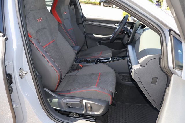 New 2025 Volkswagen GTI SE image 16