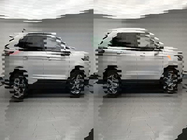Used 2022 Ford Edge SEL w/ Convenience Package image 6