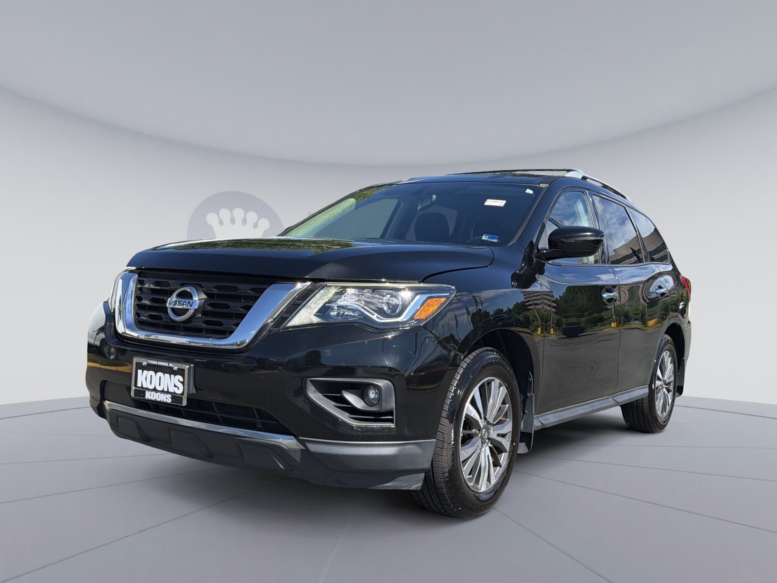Used 2017 Nissan Pathfinder SV w/ SV Cold Weather Package AWD/4WD image 1