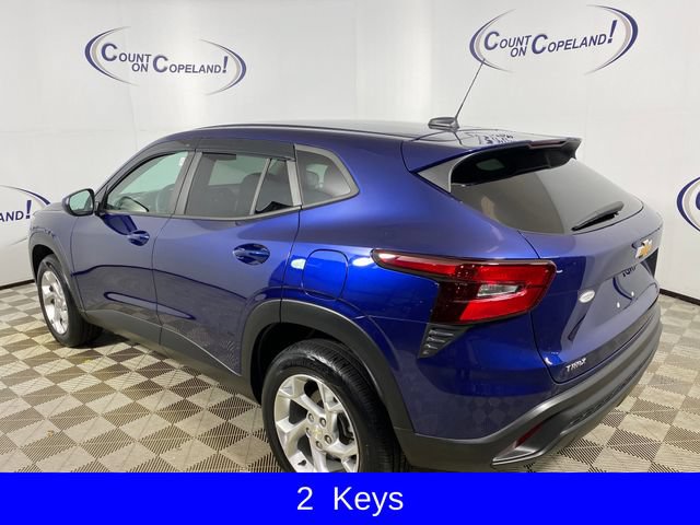 Certified 2024 Chevrolet Trax LS w/ LS Convenience Package FWD image 4