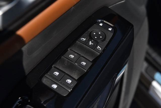 New 2026 Nissan Pathfinder Platinum image 9