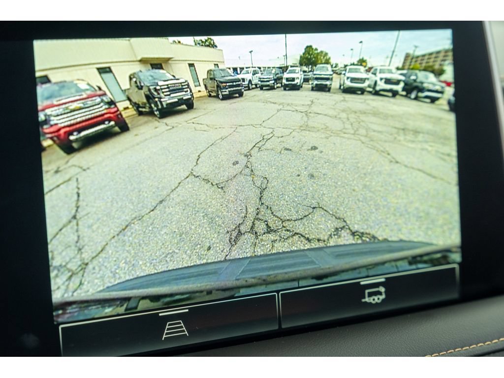 Used 2022 GMC Yukon AT4 AWD/4WD image 24