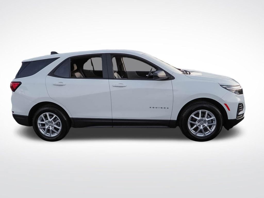 Certified 2022 Chevrolet Equinox LS w/ LS Convenience Package image 8