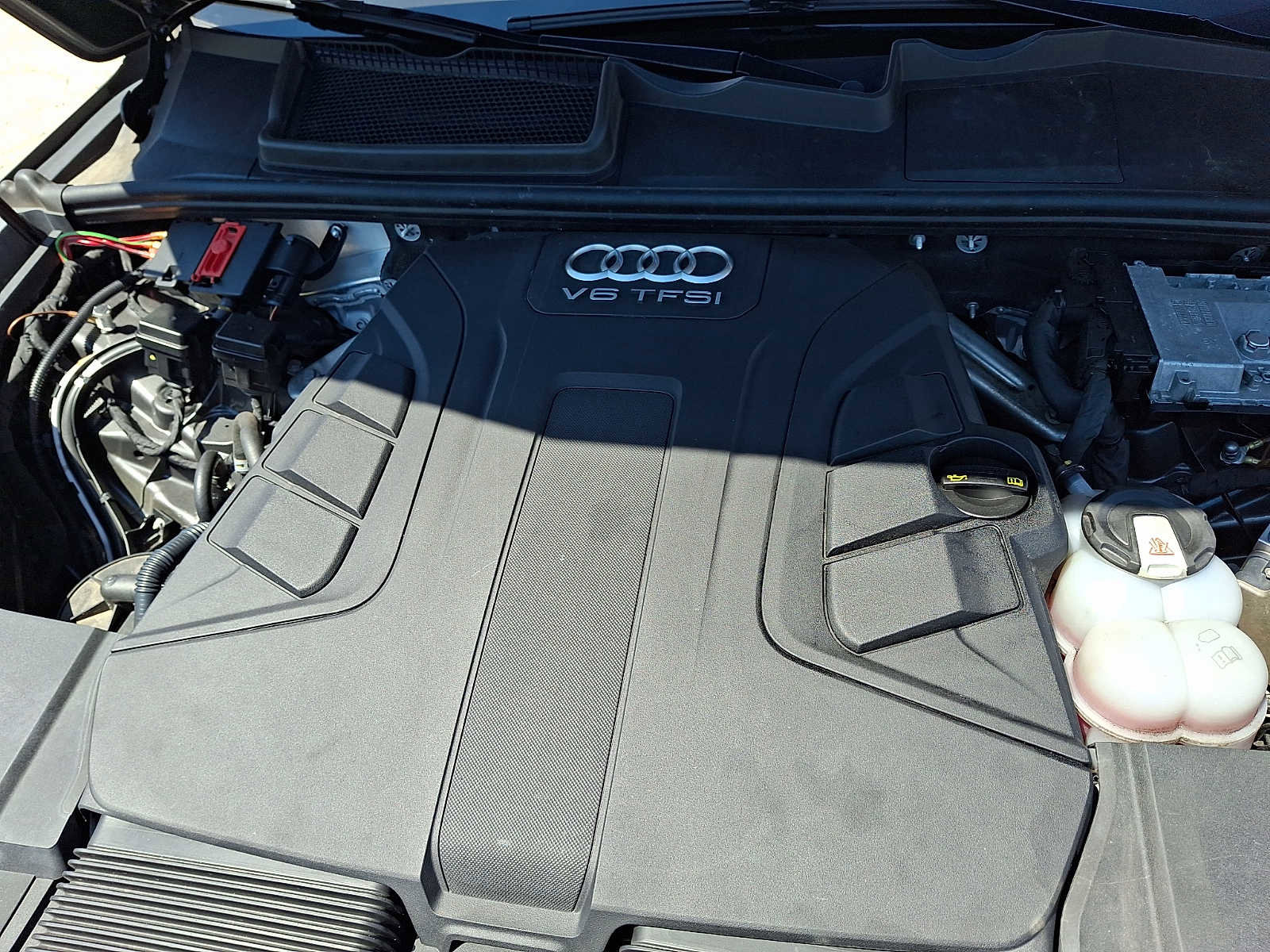 Used 2018 Audi Q7 3.0T Premium Plus w/ Premium Plus Package AWD/4WD image 31