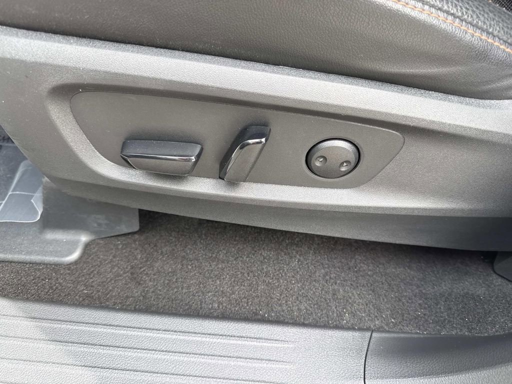 Used 2023 Nissan Pathfinder Rock Creek AWD/4WD image 29