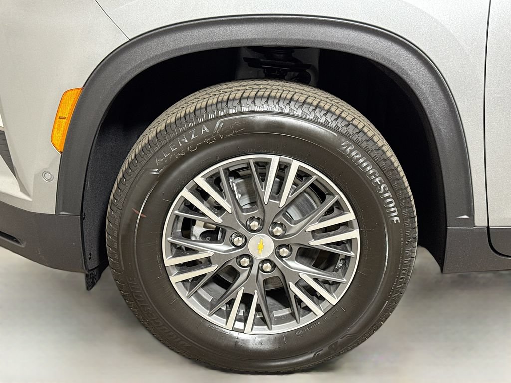New 2026 Chevrolet Traverse LT w/ Enhanced Driving Package FWD image 19