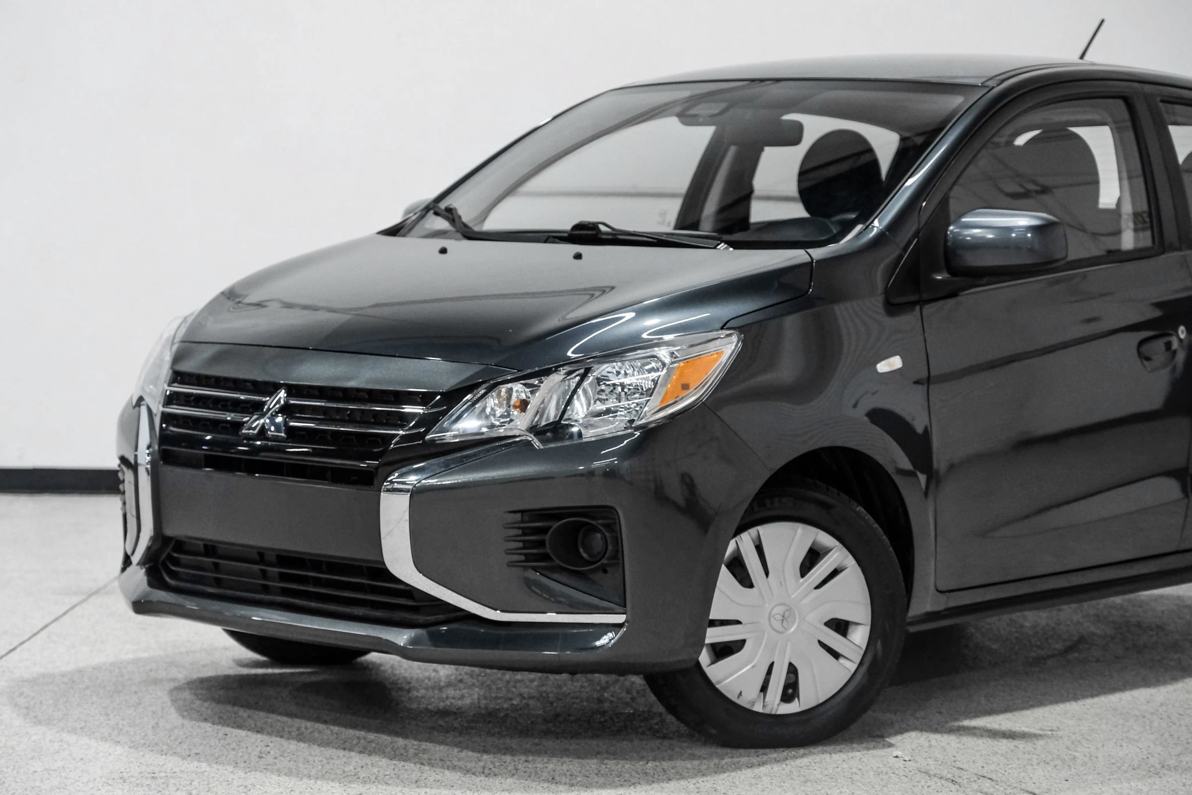 Used 2024 Mitsubishi Mirage ES FWD image 9