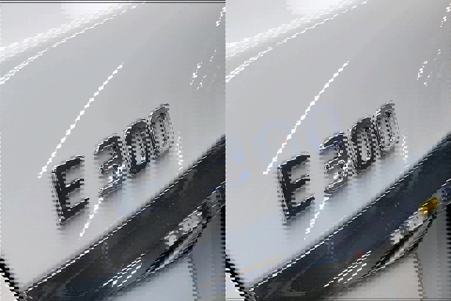 Used 2017 Mercedes-Benz E 300 image 14